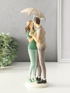 Фигура полистоун «Влюблённые в вязанных джемперах, под зонтом», 8.5×9.5×25.5 см - Фото 4