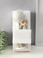 Сувенир полистоун "Папа, мама и малыш в вязанных нарядах, под зонтом" 8,5х9,5х25,5 см - фото 61955174