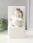 Фигура полистоун «Мама с детьми в вязанных нарядах, под зонтом», 7.5×12.5×24 см - Фото 5