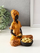 Сувенир полистоун "Африканка в горчичном наряде, с яблоками в корзине" 14х15,5х17,5 см - фото 61955183