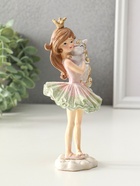 Сувенир полистоун "Девочка-принцесса с маленьким единорогом" 7х7,5х17,5 см - фото 61955200