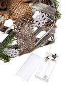 УЦЕНКА Фигура световая «Подарки Еловая ветвь» 15×20×25 см, 90LED, фиксинг, ААх2, Т/БЕЛЫЙ 10963865