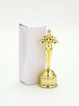 {{photo.Alt || photo.Description || 'УЦЕНКА Наградная фигура мужская, «Оскар», золото, 18×6×6 см'}}