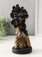 Бюст полистоун «Девушка с цветком, в наряде в клетку», чёрный, 13.3×12.3×29.5 см - фото 119644387