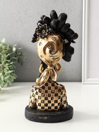 Бюст полистоун «Девушка с цветком, в наряде в клетку», чёрный, 13.3×12.3×29.5 см - фото 119644388