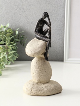 {{photo.Alt || photo.Description || 'Фигура полистоун «Абстракция. Мыслитель и сад камней», бронза с бежевым, 12×9×25.5 см'}}