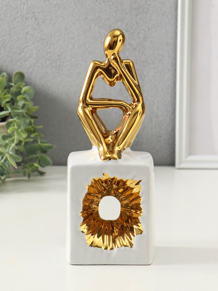 Фигура керамика «Задумчивый человек», белый с золотом, 7×9.5×26 см