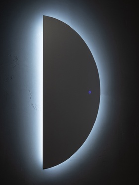 Зеркало настенное сенсорное, с LED – подсветкой, полукруглое, 90×45 см