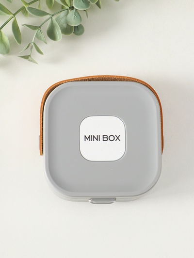 Шкатулка для украшений с зеркалом, с ручкой 3 ячейки, 3 полосы, серый, пластик, 9×9×3.8 см