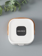 Шкатулка для украшений с зеркалом, с ручкой 3 ячейки, 3 полосы, белый, пластик, 9×9×3.8 см - Фото 3