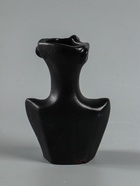 УЦЕНКА Ваза гипс настольная «Незнакомка» 6×10×14 см, чёрный 10969397