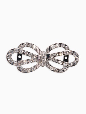 Зажим для кардигана «Ажур. Корона» белый в серебре 10904567