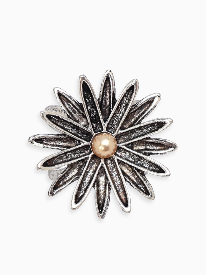 Кольцо для платка «Цветок Астра», белое в чернёном серебре