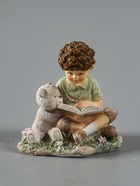 УЦЕНКА Сувенир полистоун "Кудрявый мальчишка читает книжку медвежонку" 9х7х9 см - фото 14998407