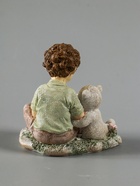 УЦЕНКА Сувенир полистоун "Кудрявый мальчишка читает книжку медвежонку" 9х7х9 см - фото 14998409