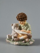 УЦЕНКА Сувенир полистоун "Кудрявый мальчишка читает книжку медвежонку" 9х7х9 см - фото 14998410