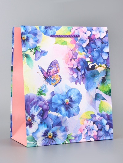 Пакет подарочный ламинированный вертикальный «Мир фиалок», 18×22.3×10 см