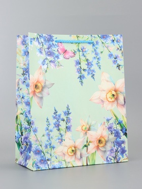 Пакет подарочный ламинированный вертикальный «Утро в поле», 26×12×32 см 10961836