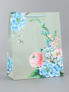 Пакет подарочный ламинированный вертикальный «Гаромния цветов», 26×12×32 см 10961837