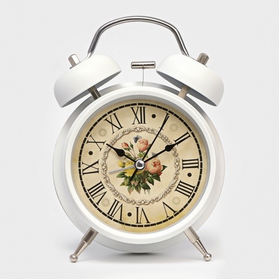 УЦЕНКА Будильник "Прованс", дискретный ход, d-9 см, с подсветкой, 17 х 11 см
