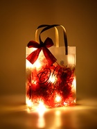 Подарочный пакет с наполнителем,лентой и гирляндой, 20 × 8 × 25 см - фото 63132043