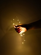 Подарочный пакет с наполнителем,лентой и гирляндой, 20 × 8 × 25 см - фото 63132046