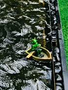 Садовая фигура 14 х 13 х 9,5 см "Лягушка в лодке" Водоплавающая 10924235