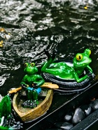 Садовая фигура 14 х 13 х 9,5 см "Лягушка в лодке" Водоплавающая 10924235