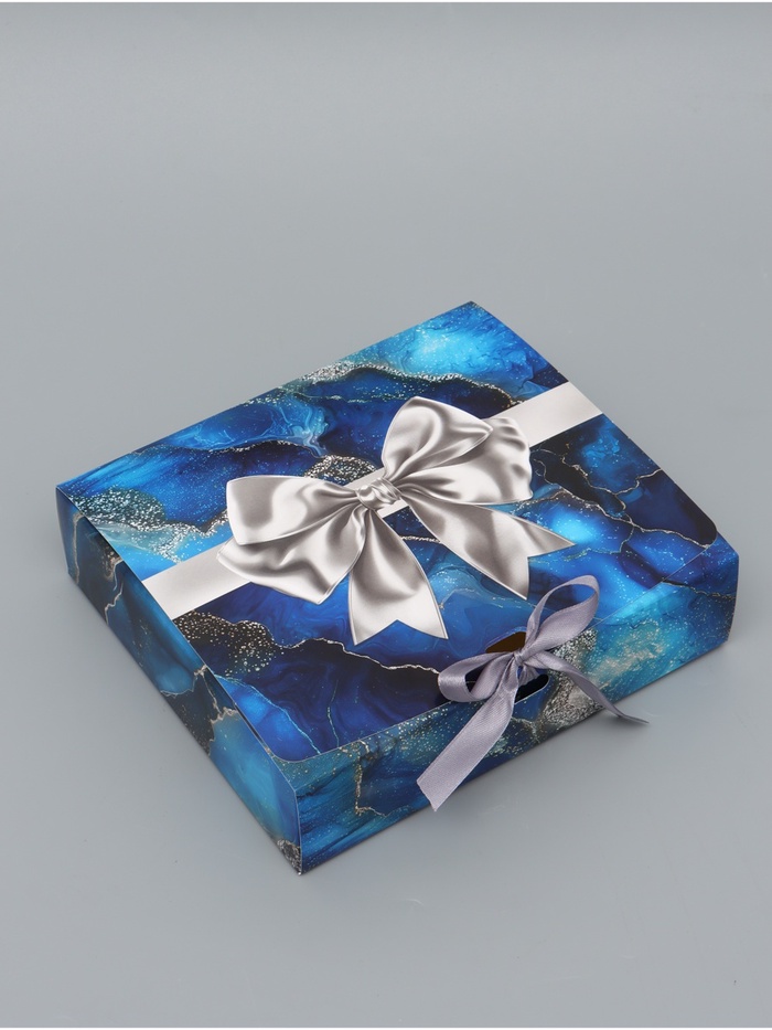 Коробка складная «Серебряный бант», 20×18×5 см - Фото 1