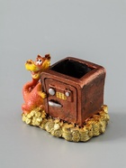 УЦЕНКА Сувенир полистоун карандашница "Дракоша у сейфа с монетами" 7.5х6.5х7,5 см 10971017