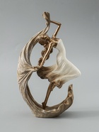 УЦЕНКА Сувенир полистоун "Лёгкость" бронза, песочно-белый 17,5х7,5х29 см - фото 14999143