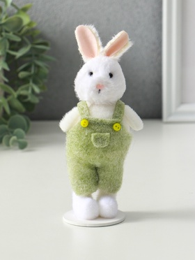 Фигурка «Белый зайчик в зелёном комбинезоне», 4×6×15 см