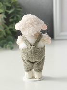 Фигурка «Белый барашек в зелёно-сером комбинезоне», 4×6.5×13 см - Фото 3