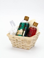 Подарочный набор новогодний в деревянной корзине: гель для душа, пена для ванны и полотенце, аромат хвойный лес и вишнёвый пирог, URAL LAB 10952761