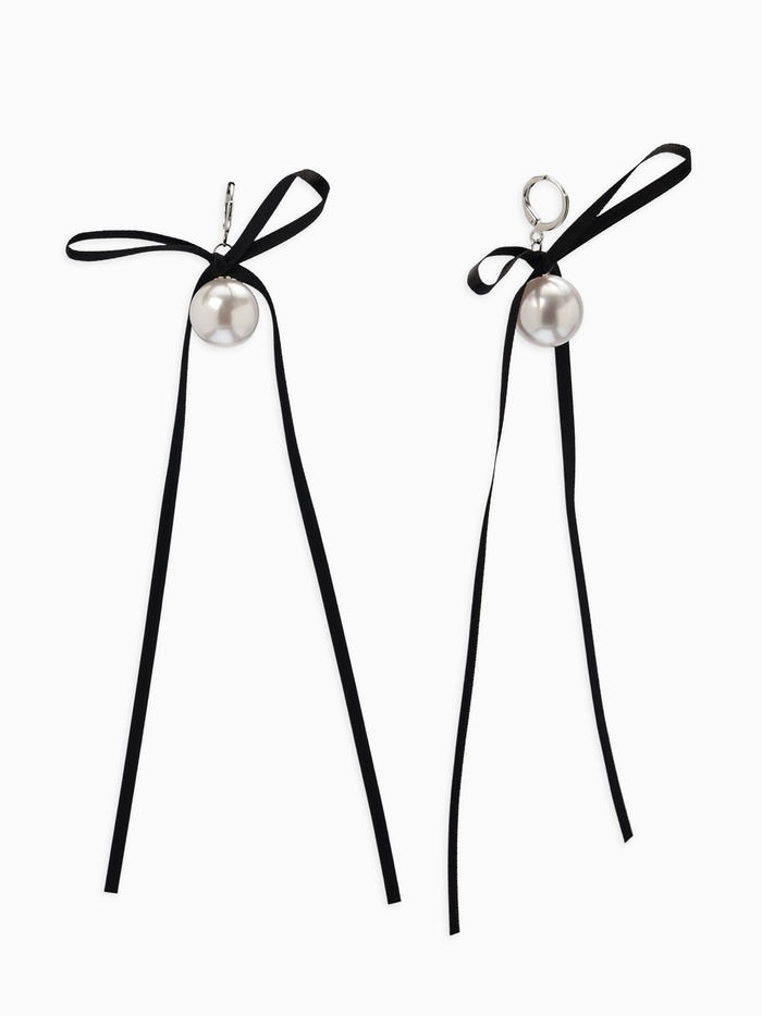 Серьги «Бантик с жемчугом», №16, белый, чёрный в серебре - Фото 1