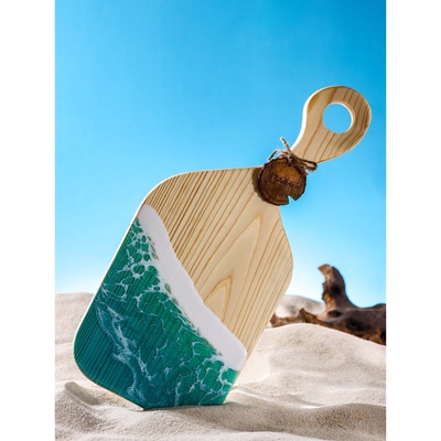 УЦЕНКА Доска разделочная авторская, с эпоксидной пищевой смолой,17×38×2.5 см, цельный кедр, рис. МИКС 7