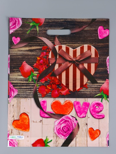 Пакет подарочный «Сердечки», полиэтиленовый с вырубной ручкой 38×47 см, 60 мкм