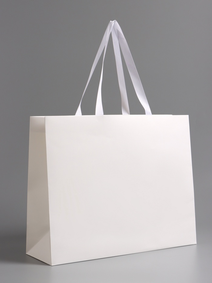 Пакет подарочный ламинированный горизонтальный «Белый», 40×32×13 см - Фото 1