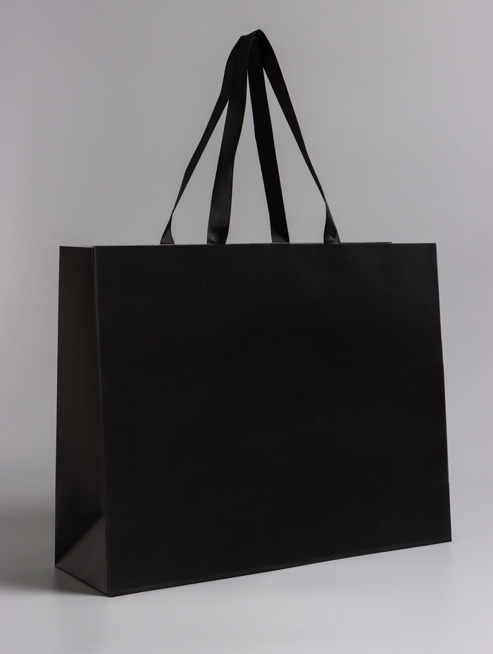 Пакет подарочный ламинированный горизонтальный «Черный», 40×32×13 см - Фото 1