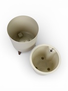 Кашпо для цветов «Флориан», 11 л, d=25 см, h=39.5 см, пластиковое, с автополивом, на ножках, белое  (артикул 10970946)  большой выбор товаров оптом и в розницу по низким ценам с доставкой