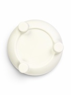 Кашпо для цветов «Шэнк», 13.5 л, d=27.5 см, h=28.7 см, пластиковое, с автополивом, со вставкой, на ножках, белое  (артикул 10970964)  большой выбор товаров оптом и в розницу по низким ценам с доставкой