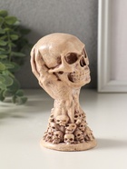 Фигурка гипс «Череп на руке», 12 см, слоновая кость - Фото 2