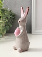 Фигурка керамика «Зайка с пасхальным яичком», серый, 5.5×6.2×15 см - фото 809426266
