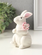Фигурка керамика «Зайка с цветком», белый, 4.5×8×11.8 см 10903013