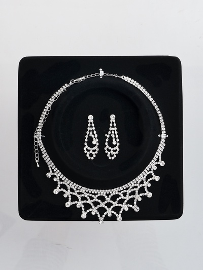Набор 2 предмета: серьги, колье со стразами «Лёд. Паутина», d=13.5 см, белый в серебре