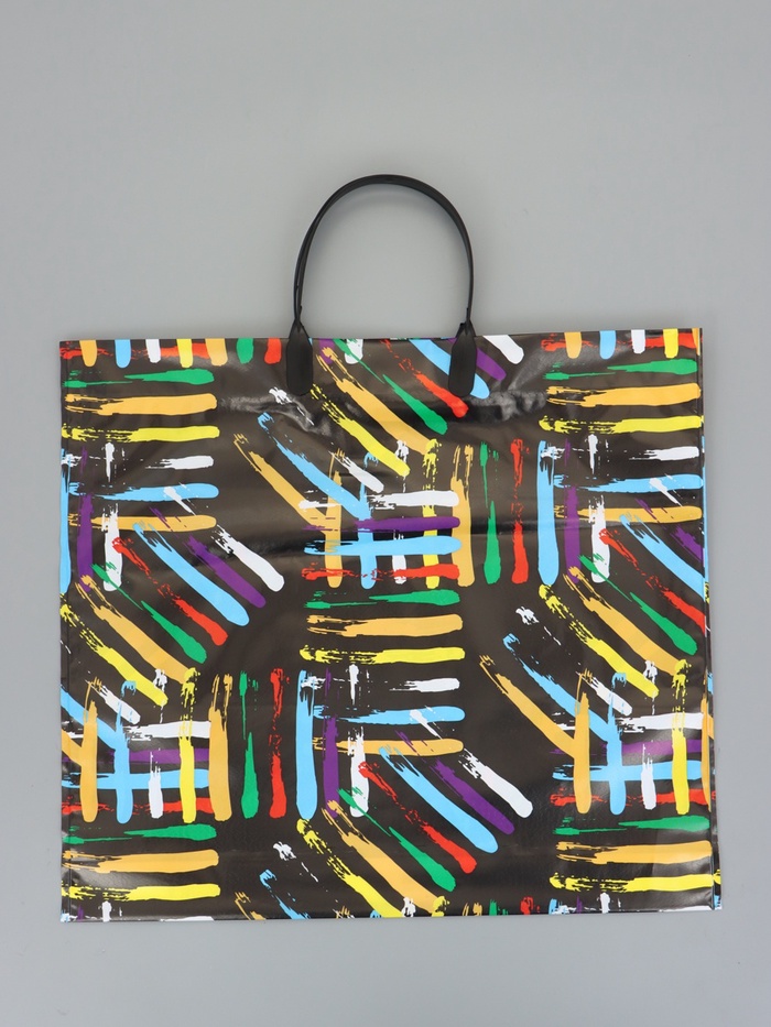 Пакет "Цветные линии", полиэтиленовый с пластиковой ручкой, 38 х 34 + 3 см, 90 мкм - Фото 1