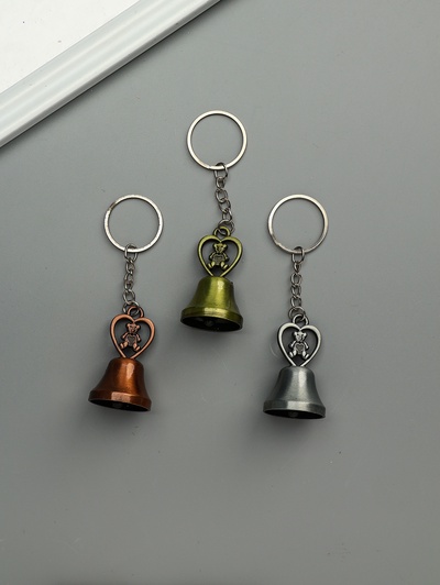 Брелок для ключей на кольце «Колокольчик - медвежонок в сердце», металл, 5×2.8×2.8 см, МИКС