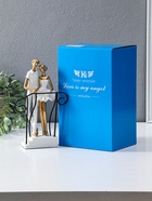 Сувенир полистоун "Парочка стоит на лестнице с перилами" бело-золотой 4,4х12,5х21 см 10954814