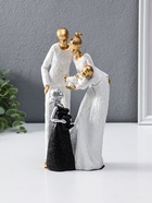 Сувенир полистоун "Родители с детьми" бело-золотой 8,5х13х25 см 10954831