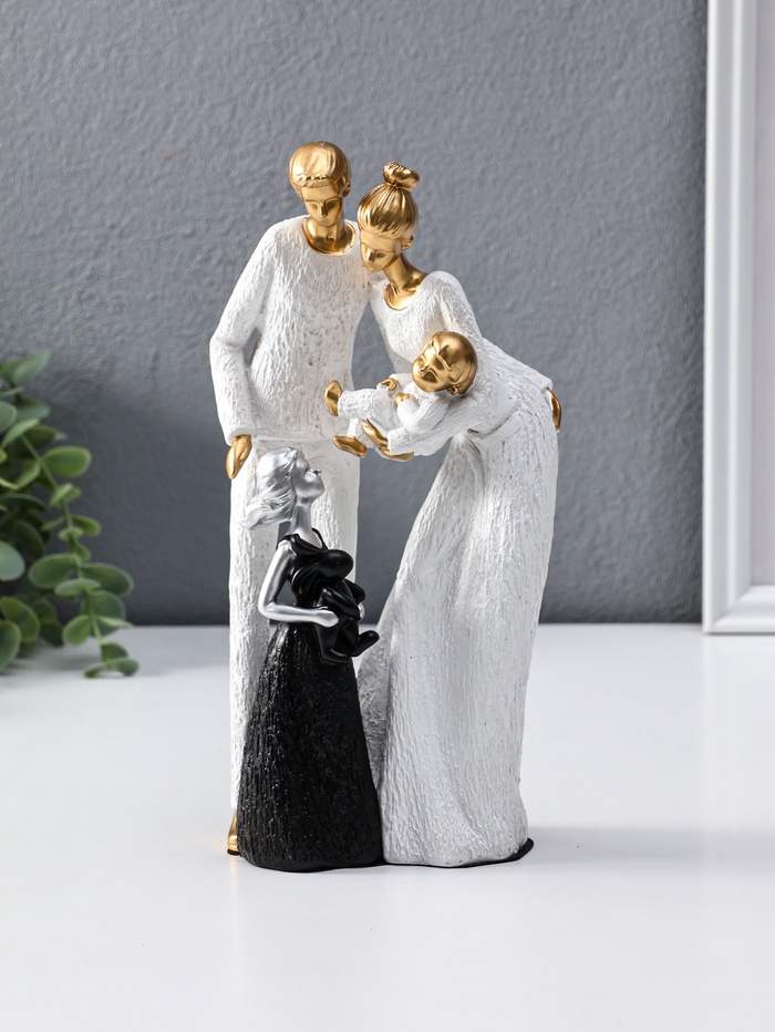 Фигура полистоун «Родители с детьми», бело-золотой, 8.5×13×25 см